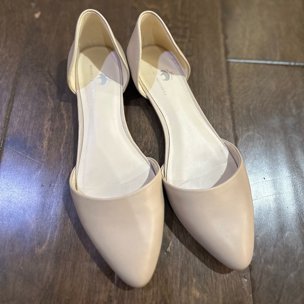 Brooks Brothers Cream Elegant Beige Pointed Flats